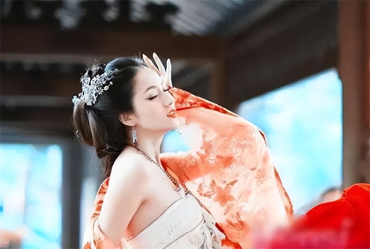 假太监让皇后陪葬,哪个皇帝死后让皇后陪葬