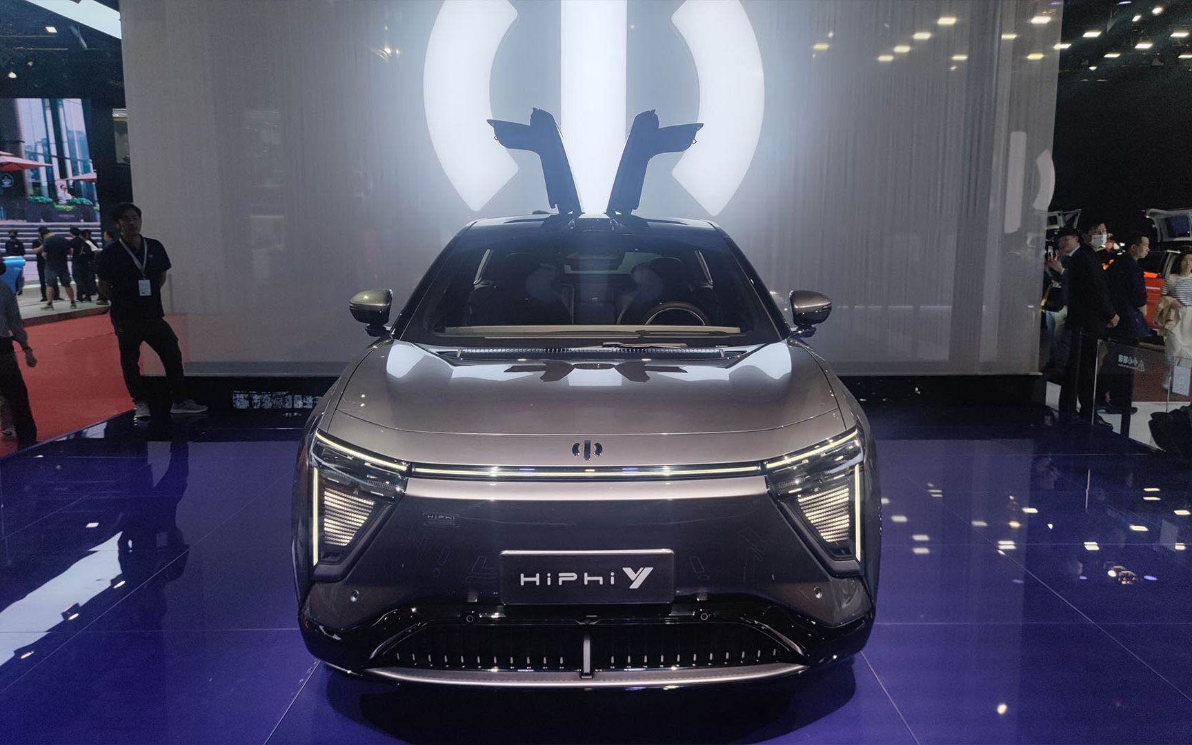 美国凯迪拉克，日本雷克萨斯，德国奔驰宝马，中国高合HiPhiY？