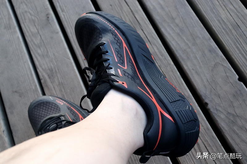 户外跑步要什么环境,什么跑鞋跑得又轻松又不累