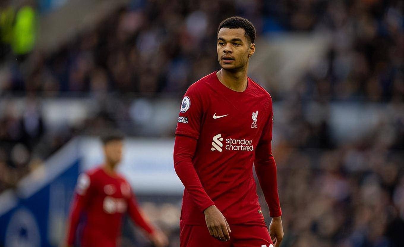 来吧展示！空前低迷之际，拜仁喜签欧冠进攻最强后卫，数据为证