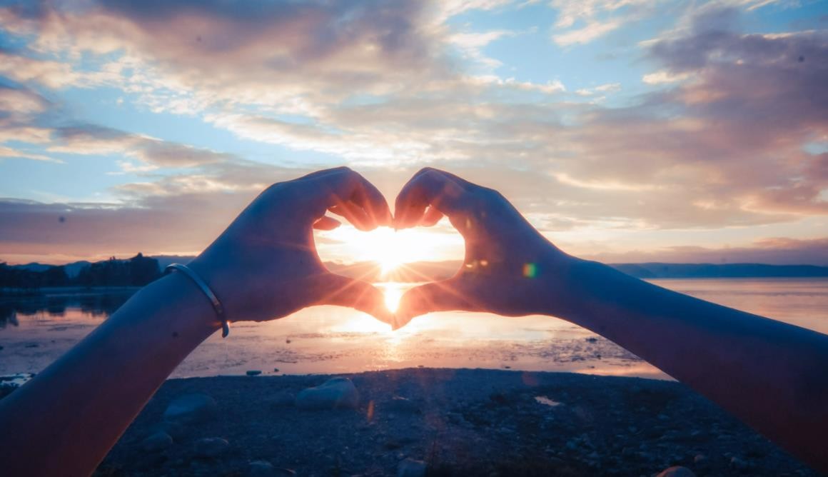 孩子姓名违反法律,孩子名字违法派出所不给登记