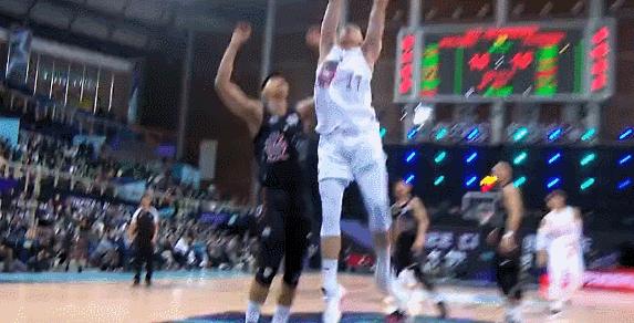 赵睿首次入选cba全明星首发阵容,cba全明星赛2022赵睿图片