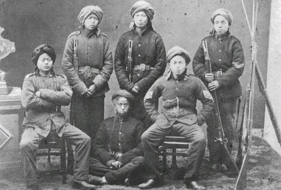 世界轻兵器先进武器图片,世界轻武器史