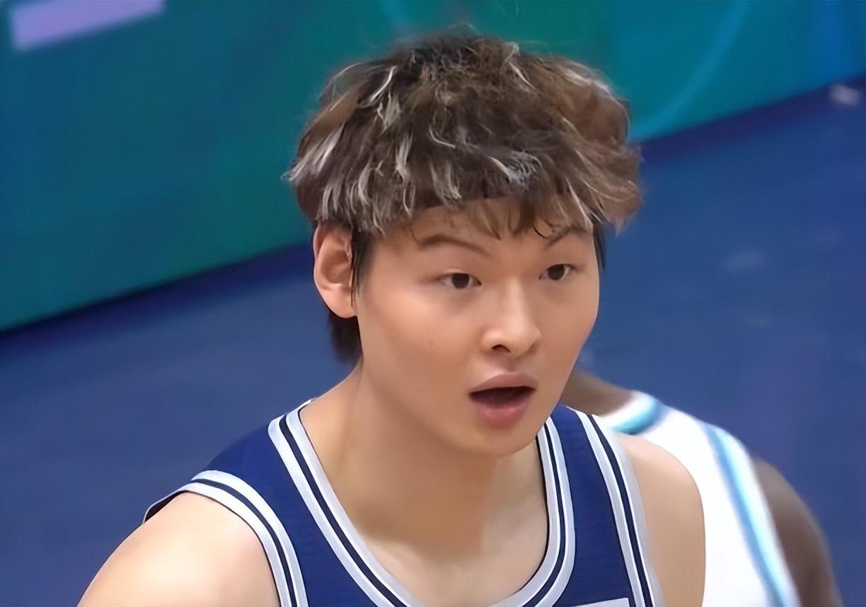 轰31+15，险胜青岛！不是外援胜似外援，现役最强中锋不是白喊的