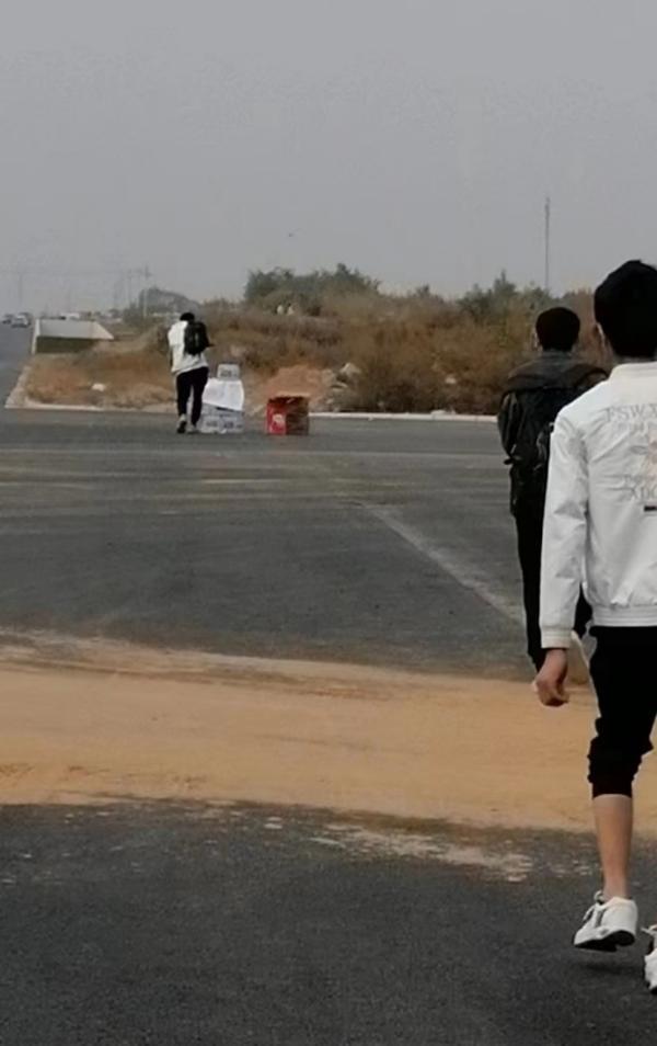 郑州富士康绩效奖好拿吗,郑州富士康年终奖金何时发