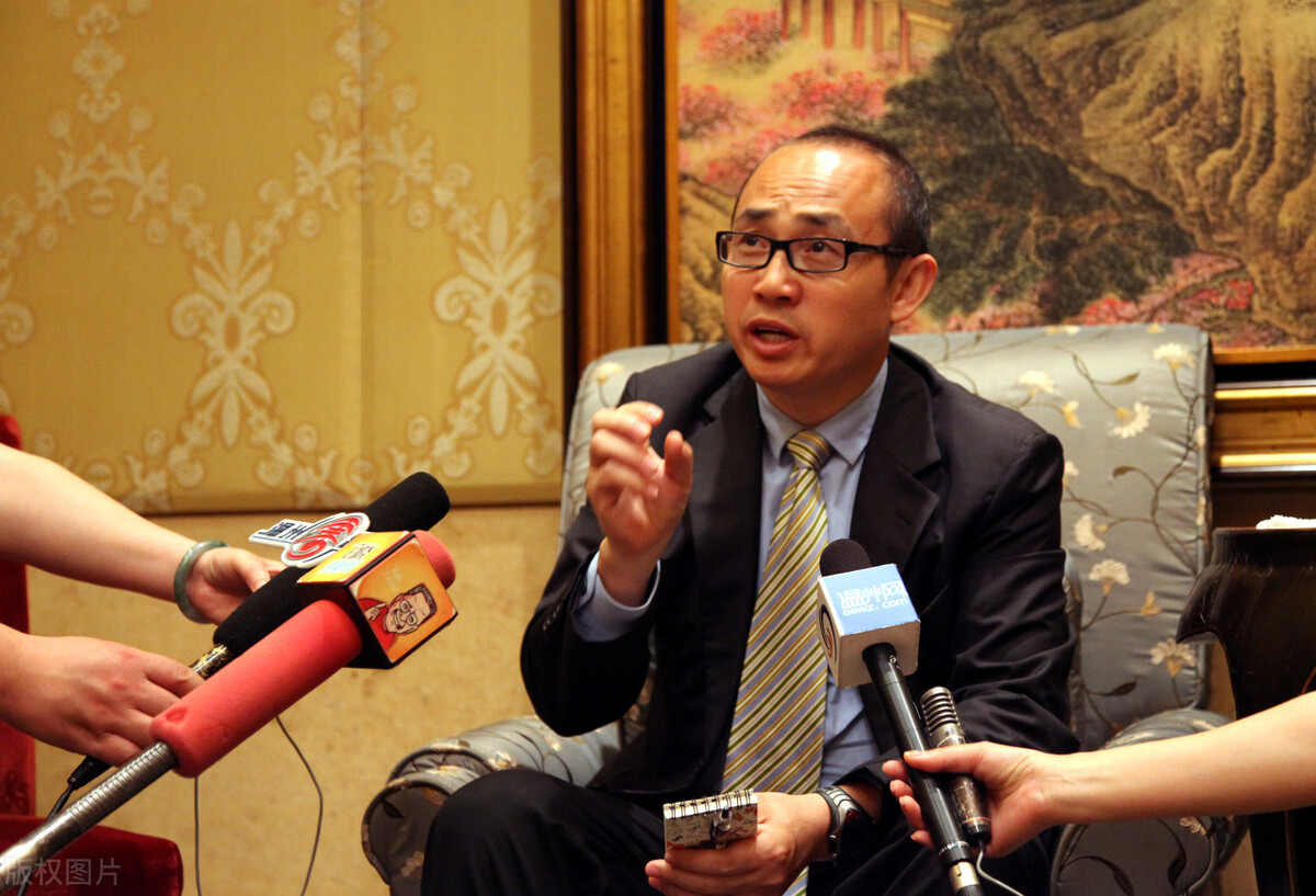 “跑路未成”潘石屹又摊上事了，SOHO中国被罚8664万