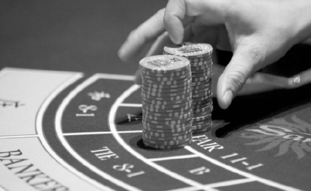 俗语说“娶妻莫娶翘翘嘴，嫁汉别嫁天天垒”，是何意思？有道理吗