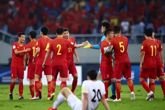 日本主教练森保一评价国足,东亚杯结束森保一谈中国男足