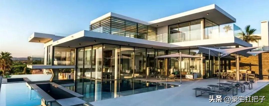 c罗1亿豪宅曝光,c罗的名车和豪宅