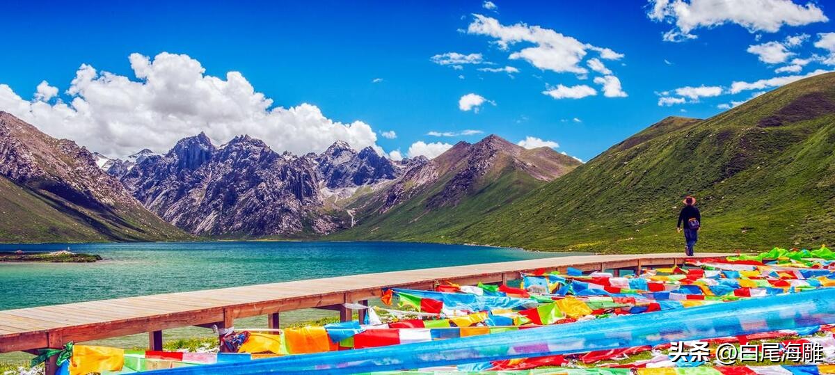 神秘诱惑的年宝玉则：藏传佛教圣地、神山和美丽的高山湖泊