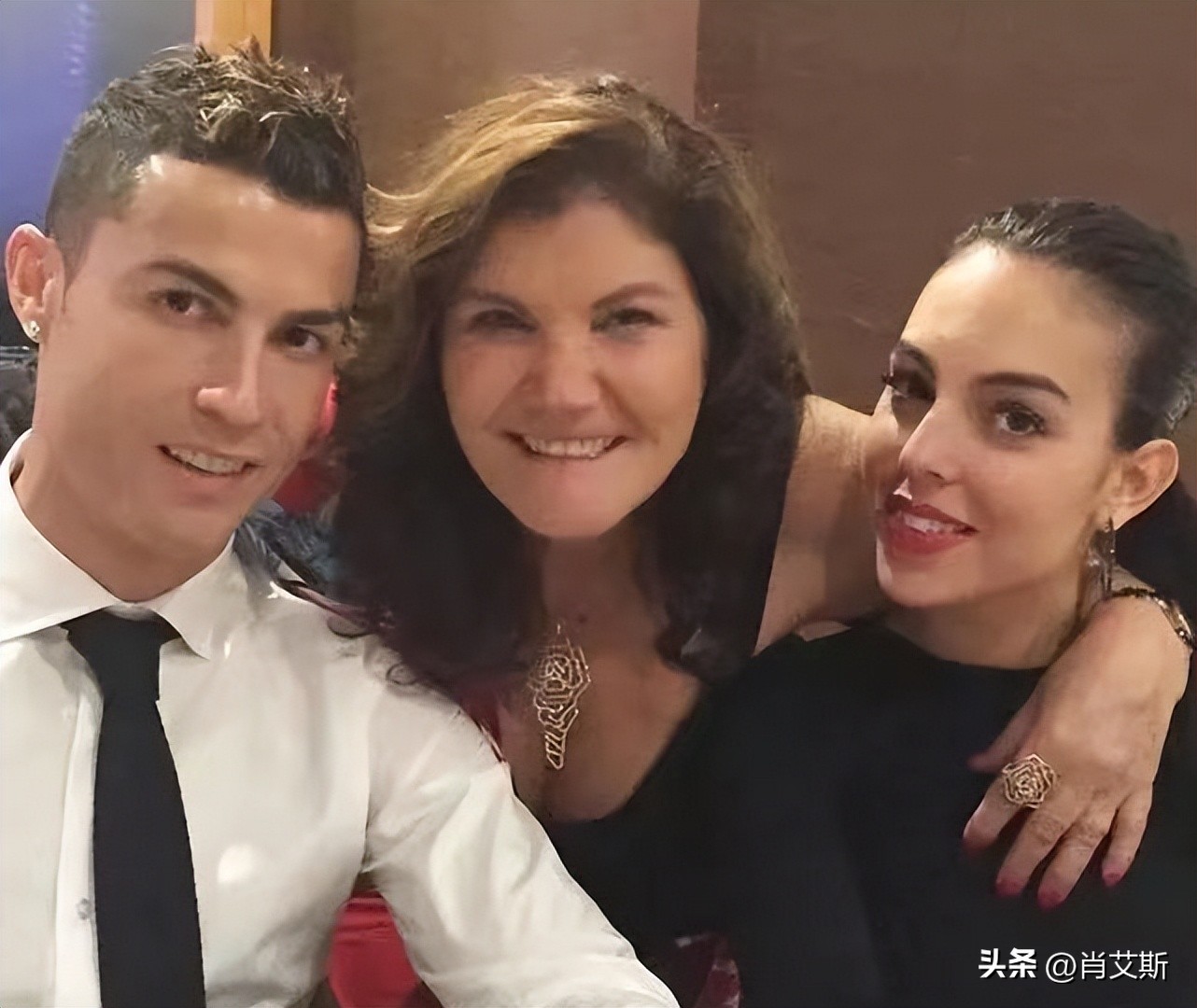 足坛射手榜贝利梅西c罗,足球三巨头梅西c罗内马尔