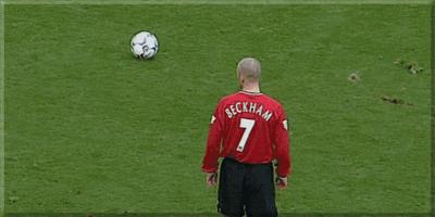 贝克汉姆中场吊射绝杀希腊,贝克汉姆的成名绝技