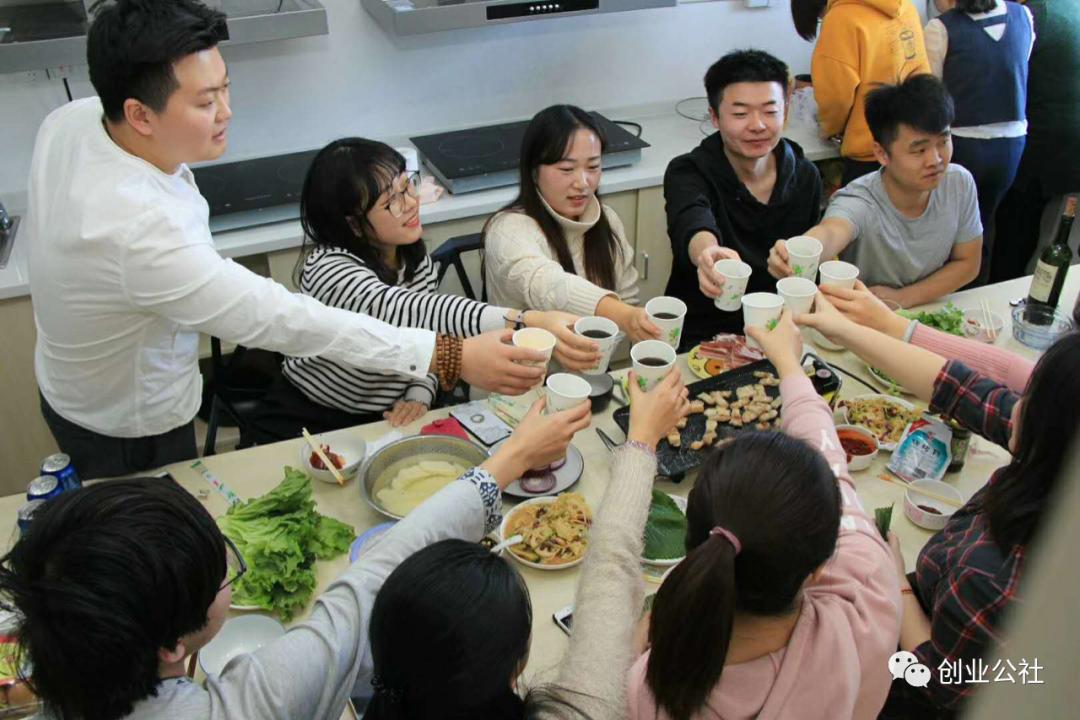 当下的长租公寓,37°c青年公寓