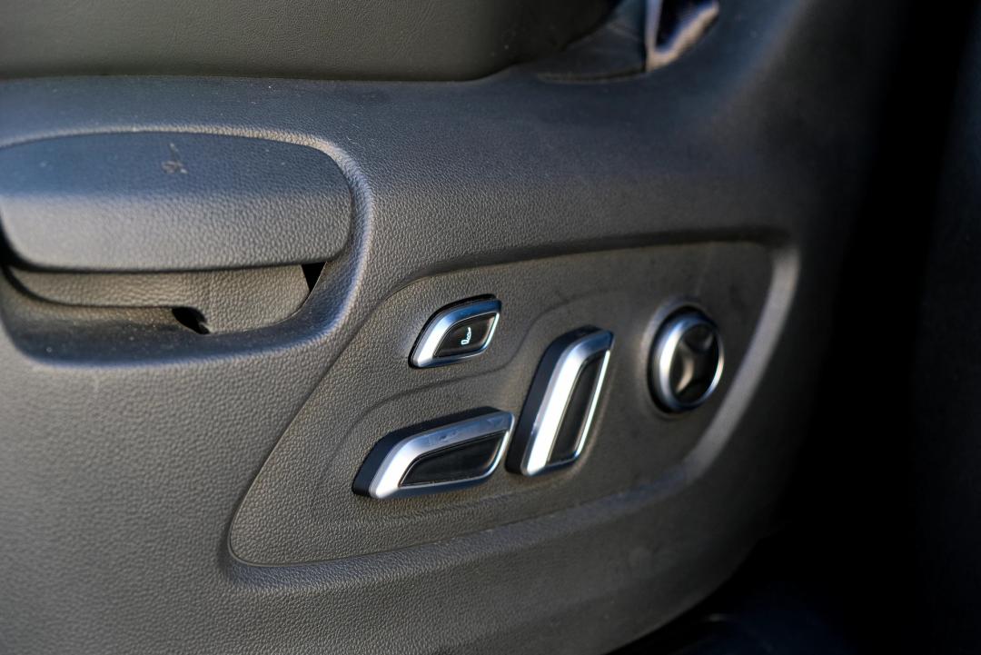 有着“越级能力”的国货MPV，会是你的菜吗？——二手荣威iMAX8