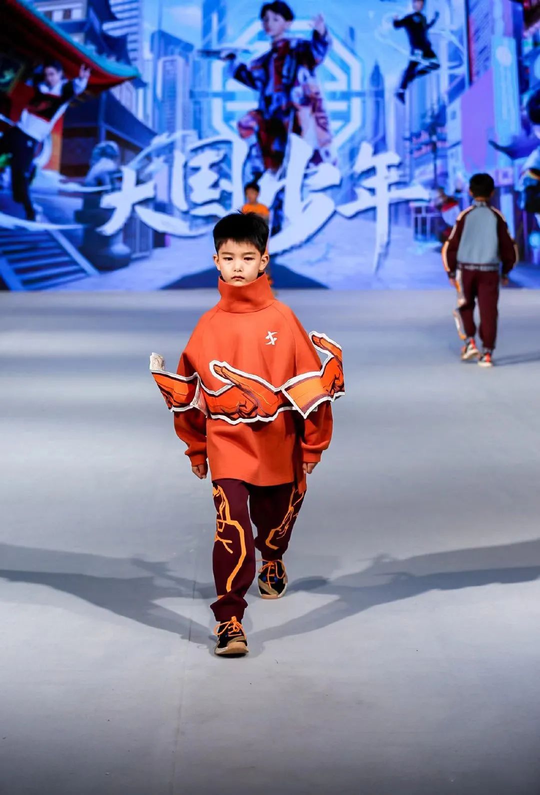 特步儿童三合一,特步大国少年