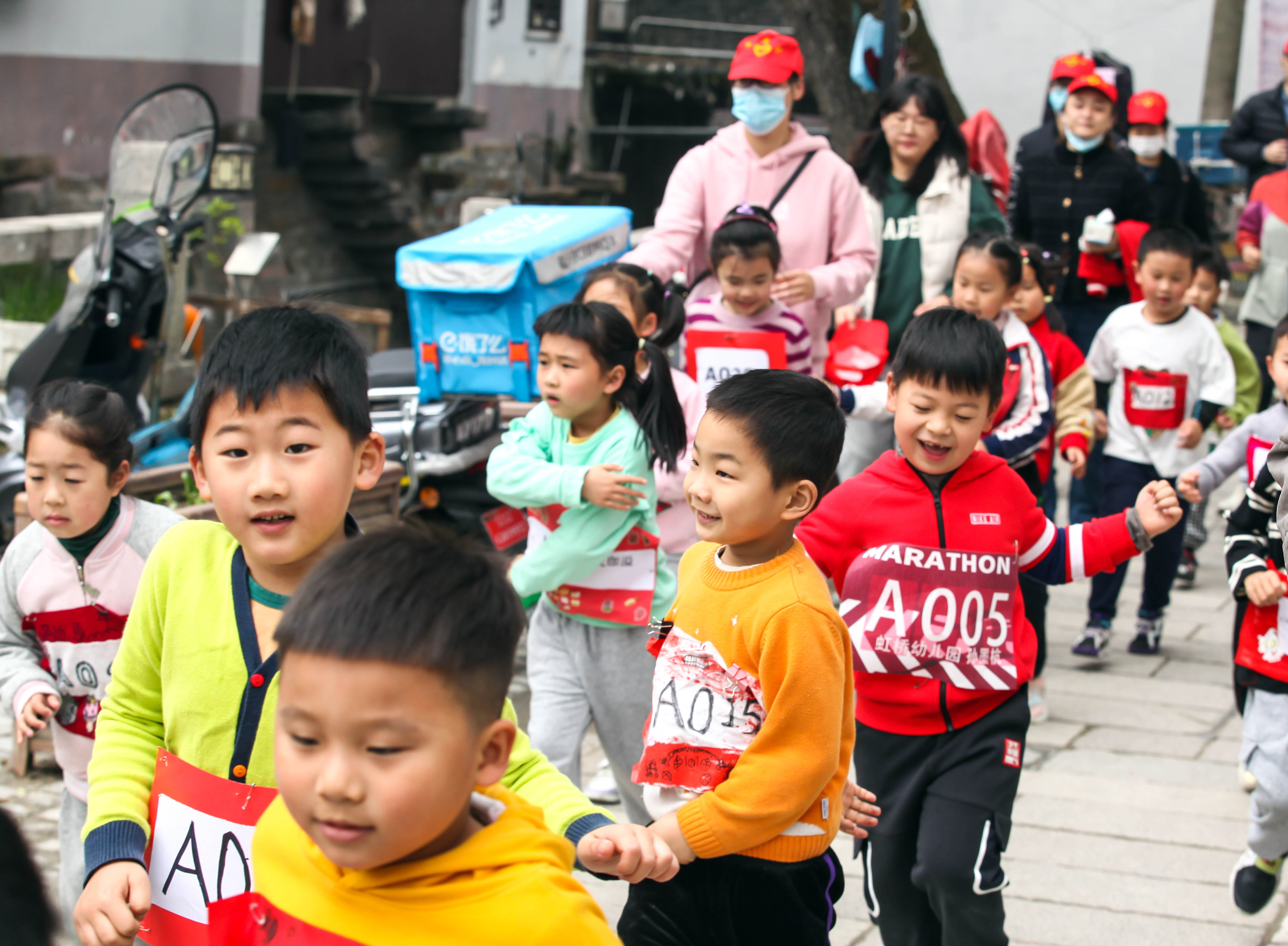 苏州：跑进古城，虹桥幼儿园小朋友探索古巷的秘密
