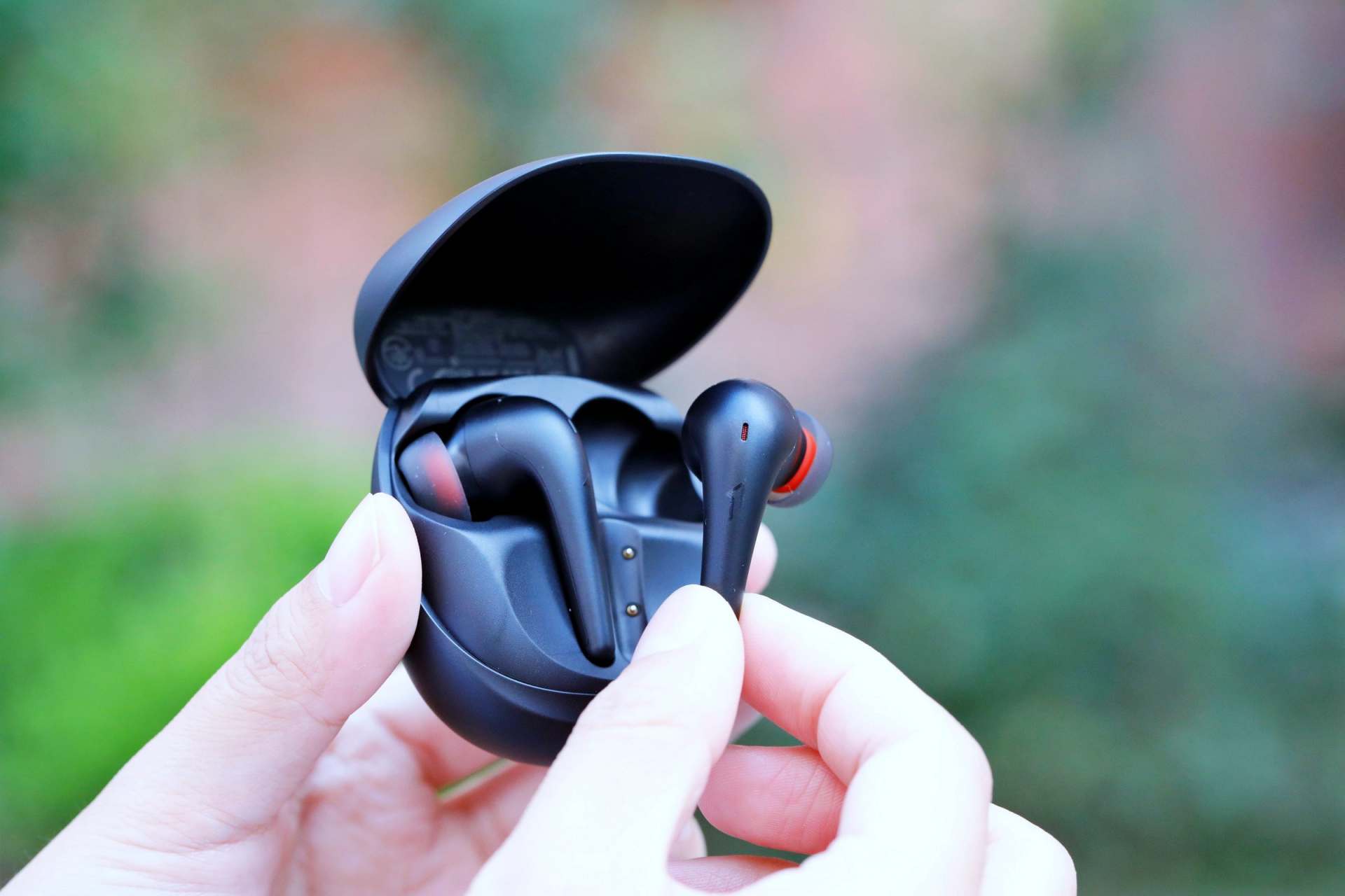 1moreaero空间音频降噪耳机评测,1more万魔舒适豆降噪版耳机测评