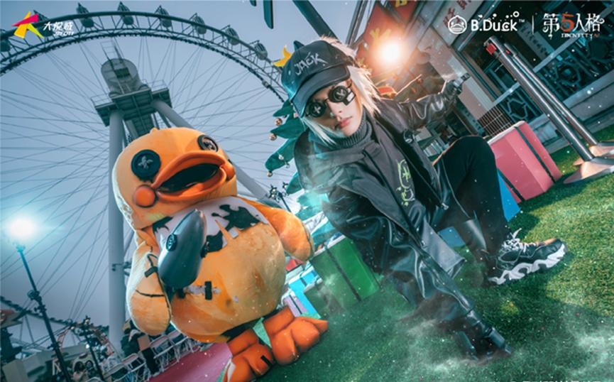 利用IP授权广拓客源，来看看这两个品牌的「花式打法」