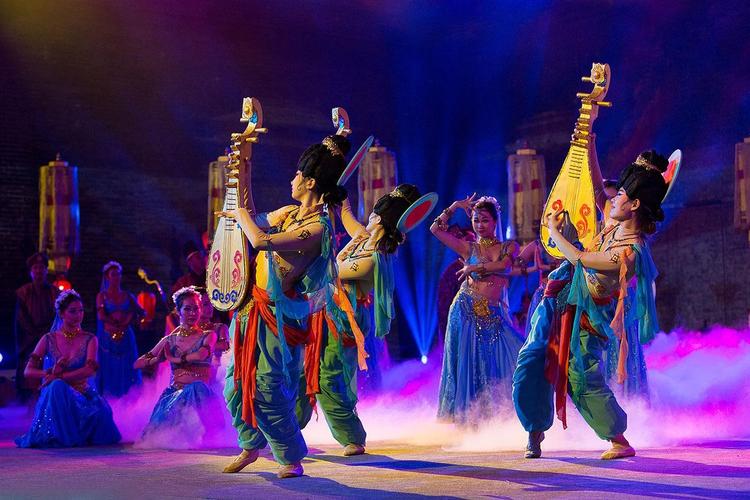 汉唐古典舞史,秦汉时期的古典舞