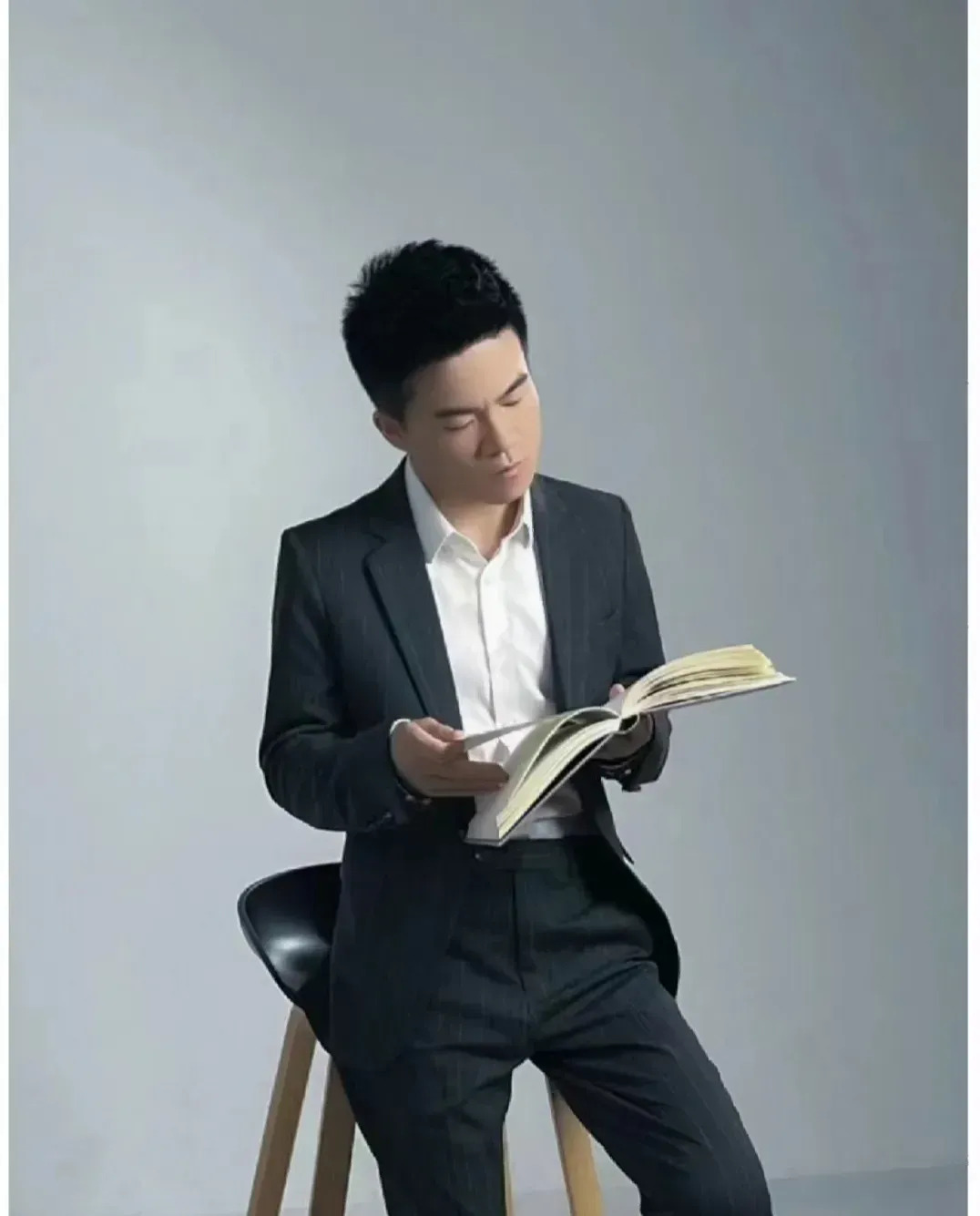 董宇辉怎样劝孩子努力学习,董宇辉说十几岁孩子学习压力