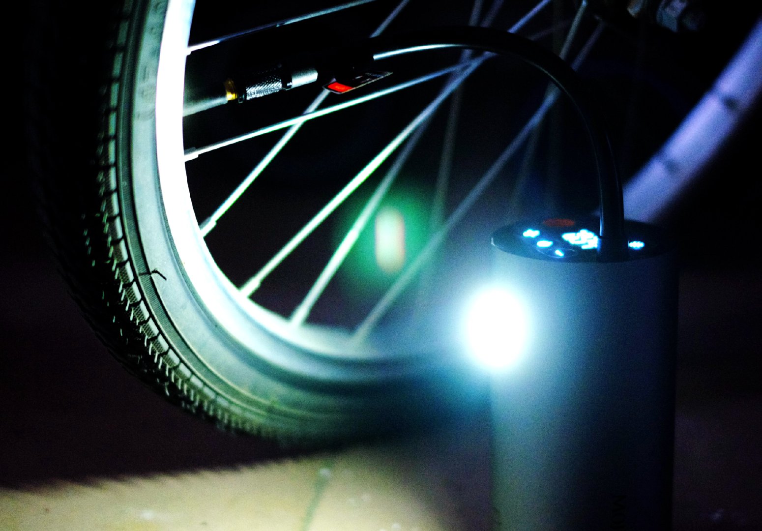 魔洁兔充气宝对比小米充气宝,充气宝使用方法