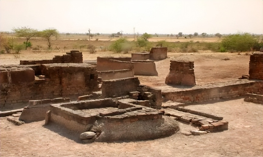 贸易在印度河流域文明发展中有何意义，对当时社会产生了什么作用