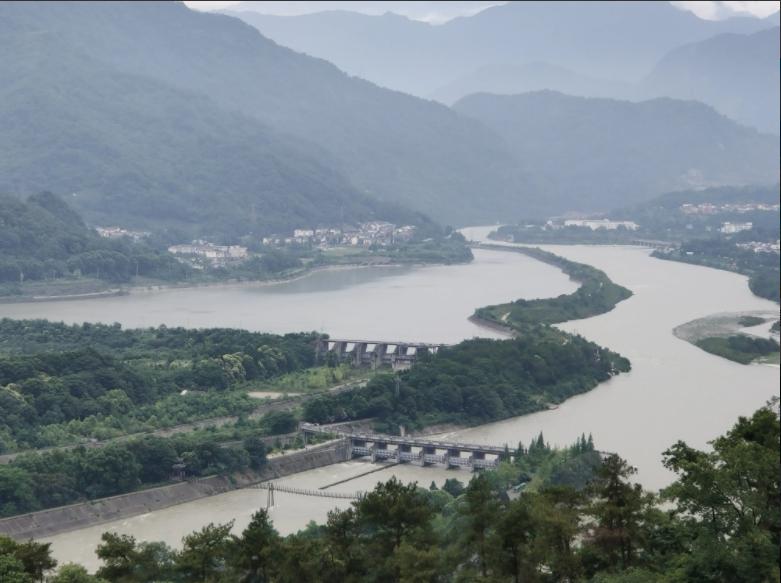 三峡大坝一共耗时多久修建完成,三峡大坝一共建造了多少年