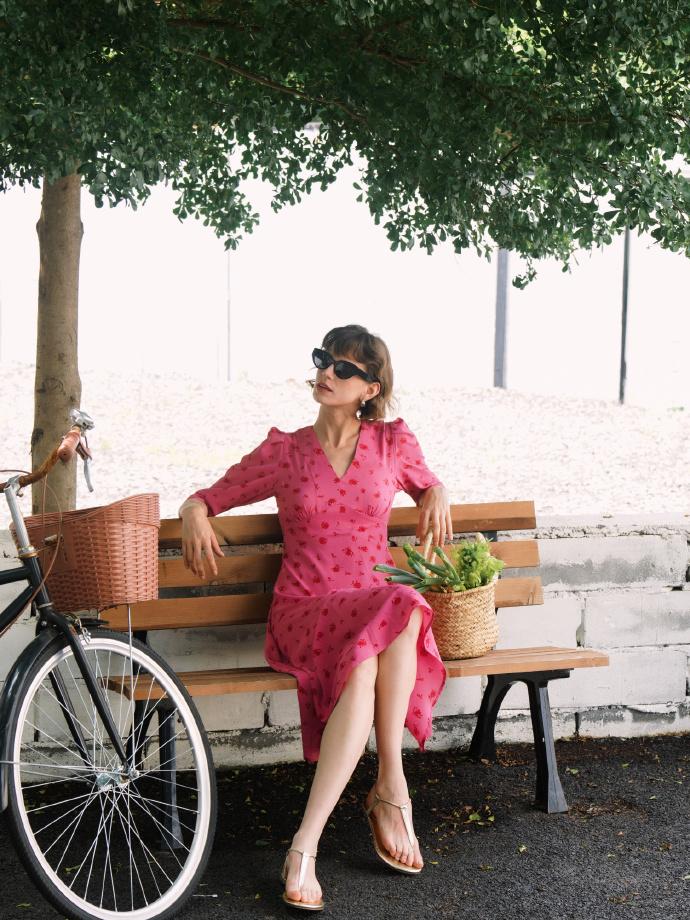 小草编包方包怎么搭配好看,洋气精致草编包小个子百搭