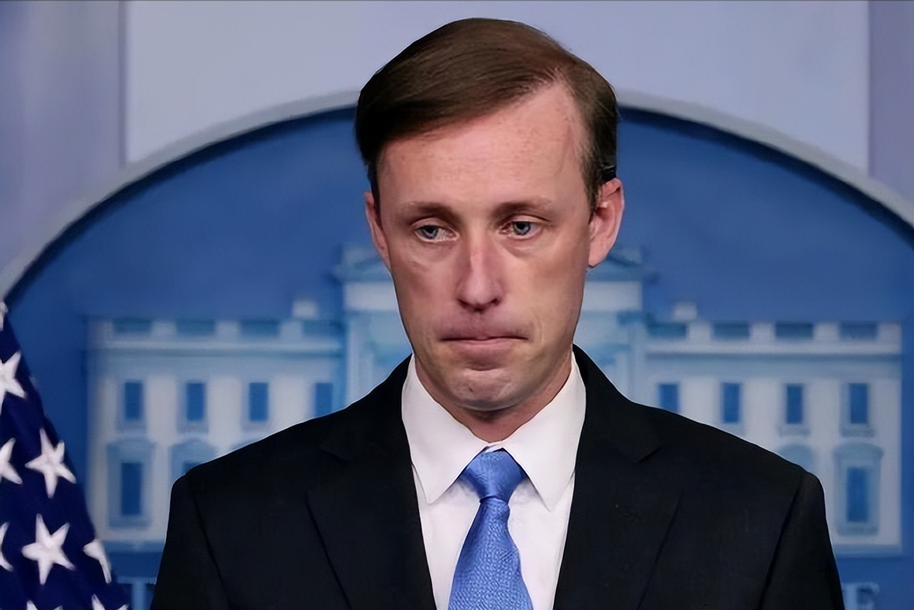 老美*官高**，喜提“排泄物”全球笑话!