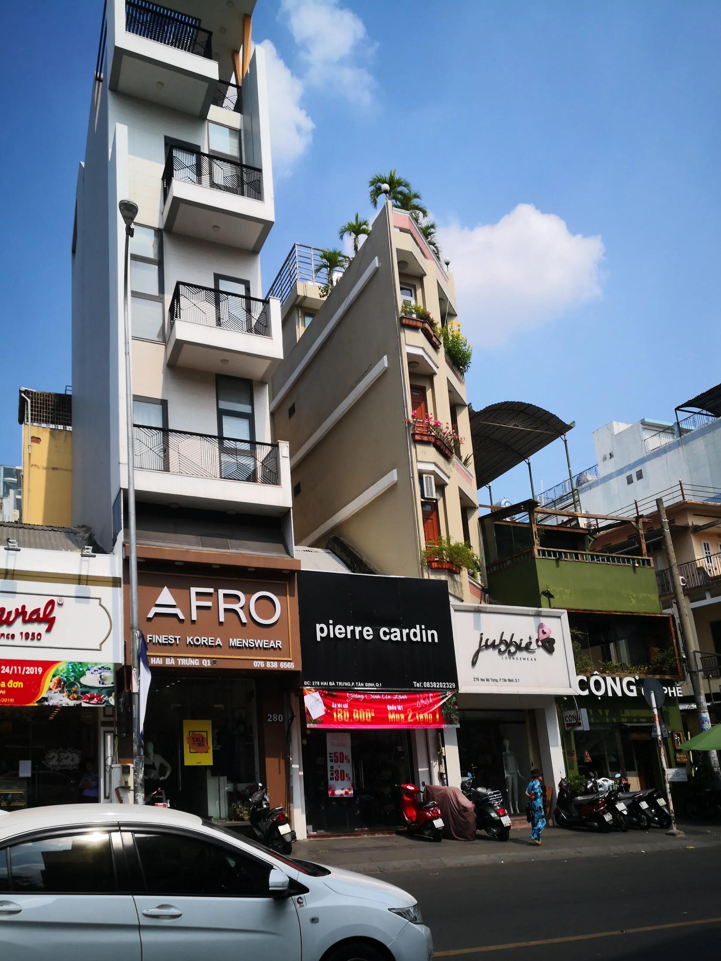 国足被轰现场,国足被越南打到的视频