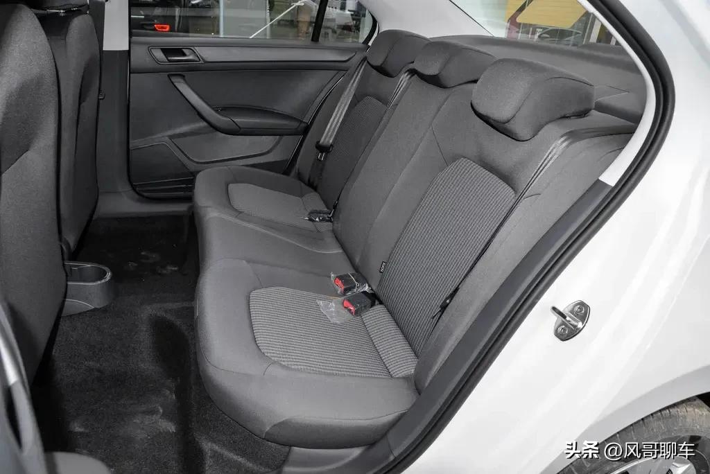 捷达桑塔纳威驰瑞纳哪个省油,威驰对比桑塔纳参数