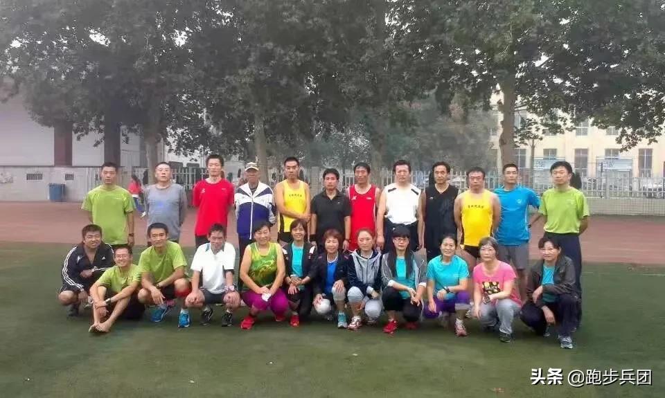 多威的一双碳板跑鞋,911跑鞋真实测评