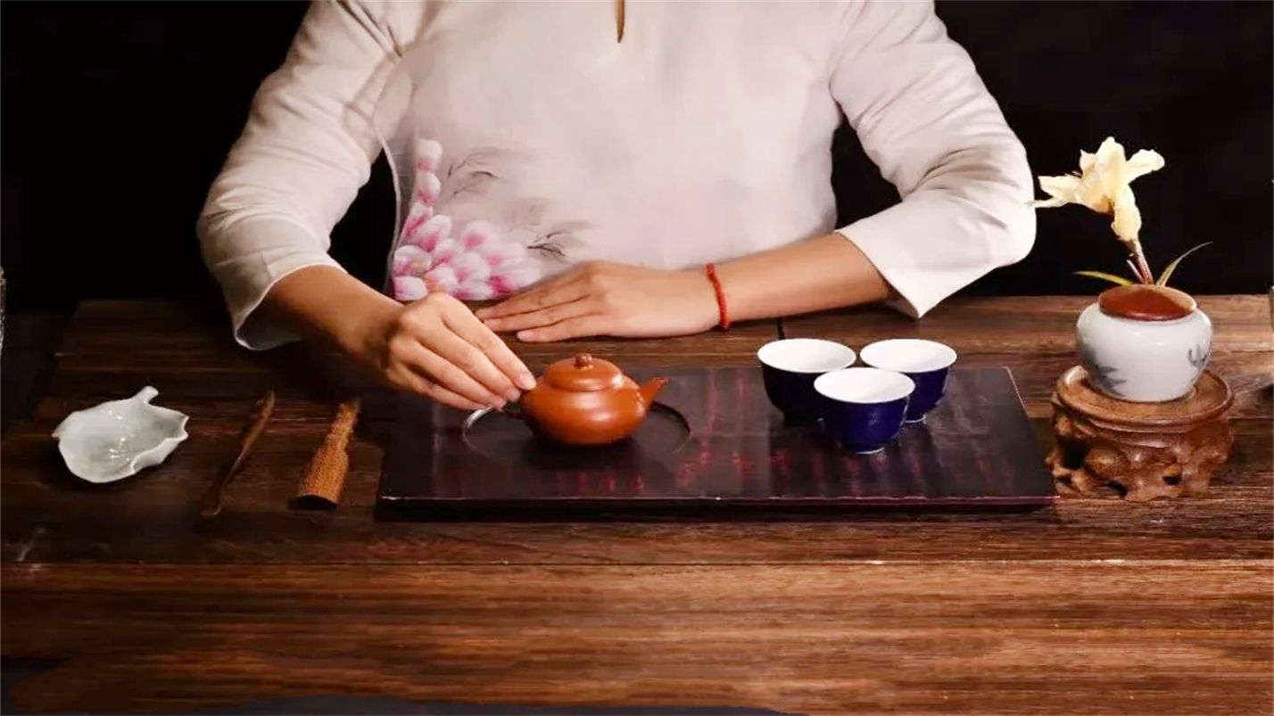 雅茶品禅味,茶烟养性灵