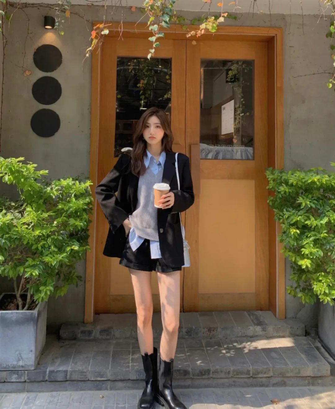 针织马甲棉麻衬衫,针织马甲衬衫下面怎么搭