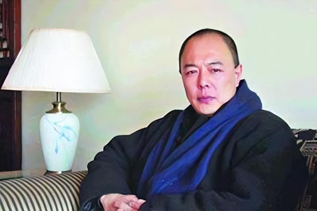 “外国友人”张铁林：从“皇帝专业户”到万人唾弃，他做了什么？