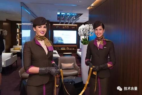 空姐制服每个年代的设计理念,中国国际航空空姐制服设计