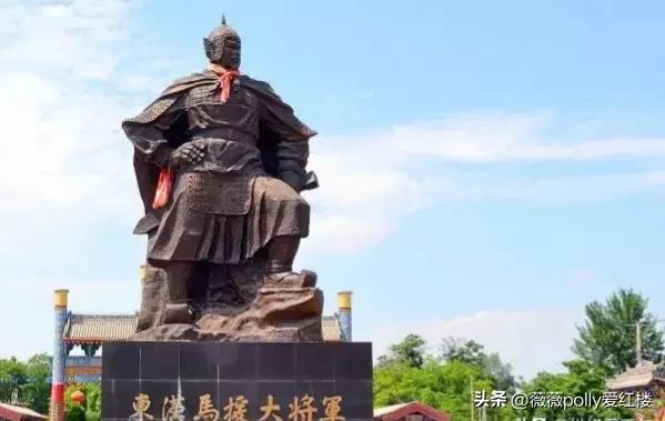 试猜薛宝琴精巧的元宵灯谜，谜底终不过是柴米油盐，内涵全是悲剧