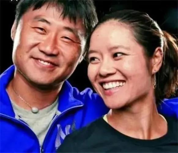 “网球天后”李娜：15岁爱上教练，24岁结婚，用前途赌他不会变心