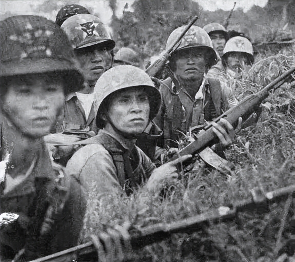 1970年美军特种部队,美国特种兵被蛇袭击