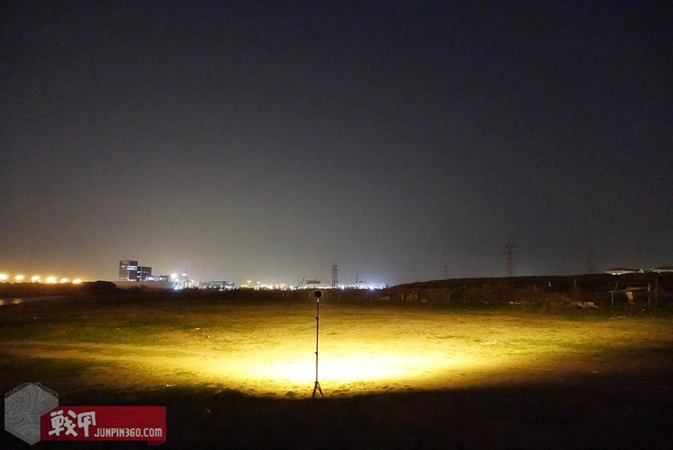 fenixcl28r露营效果,全能多用fenixcl28r多功能户外灯