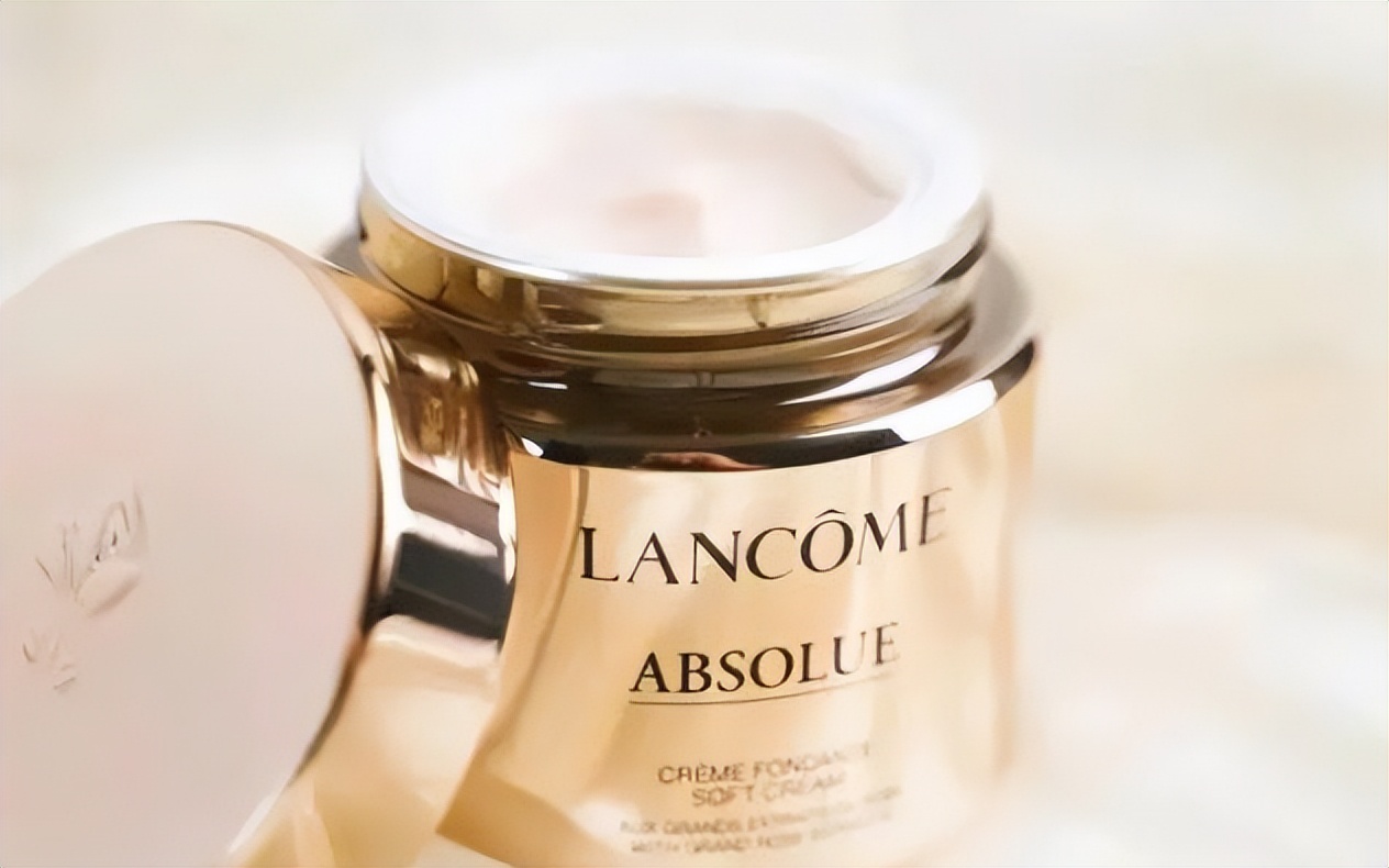 4款高配置的玫瑰面霜推荐：滋润补水不油腻，把面部轮廓线提上去