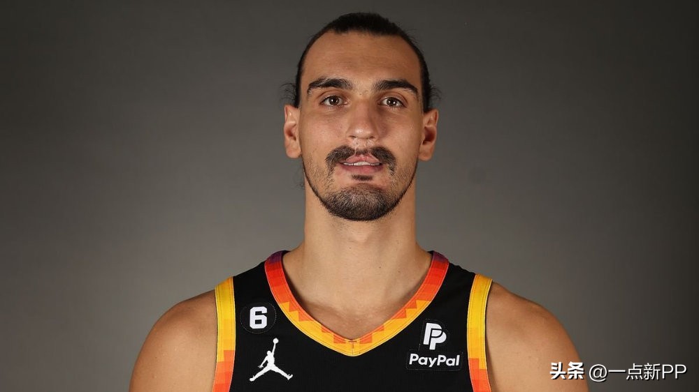 萨里奇交易勇士,萨里奇贝兹利