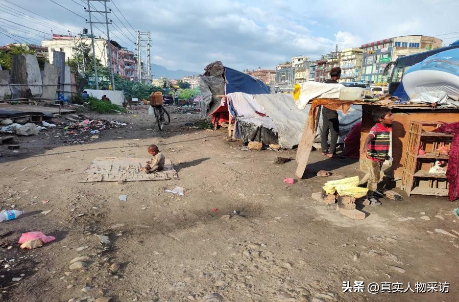 我，来尼泊尔大开眼界，男人光玩，女人不仅出彩礼盖房子还得干活