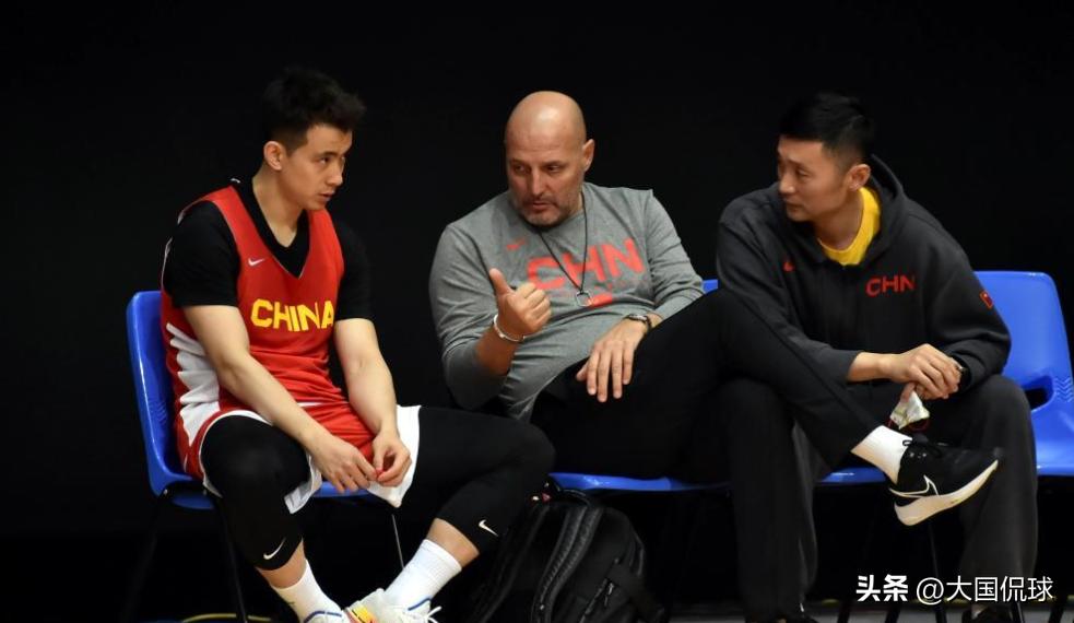 乔帅评价王哲林,中国男篮将对战伊朗男篮球员