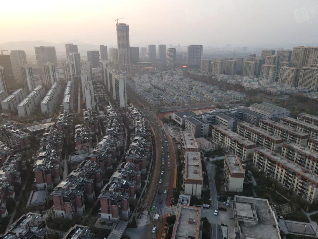 南京二手房哪个板块抗跌,新房上涨二手房下跌什么趋势