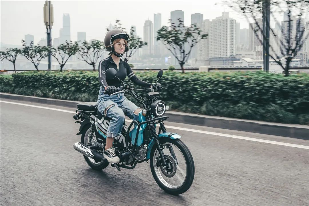 7千多的多功能弯梁骑起来怎么样？颢晨穿越猫动态测评