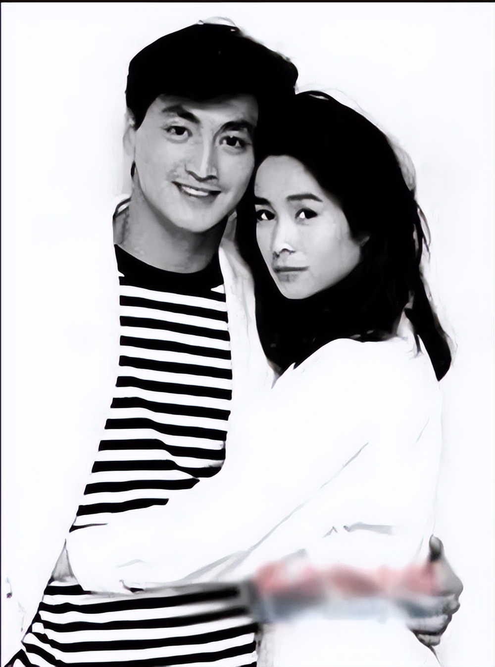 展昭何家劲至今单身,展昭何家劲为啥退出演艺圈