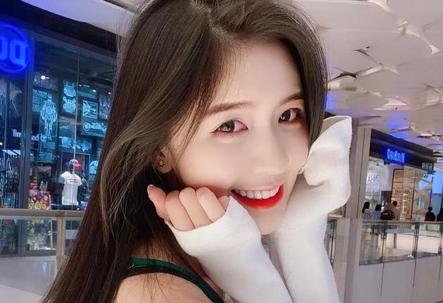 网上刚开始如何和女孩子聊天,网上该怎么跟女孩子聊天