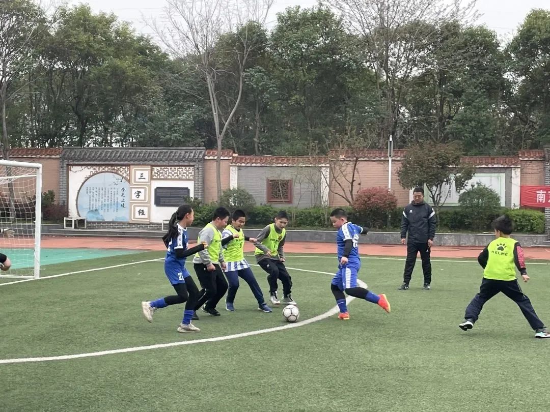 六小第3届校长杯足球联赛,少年如风