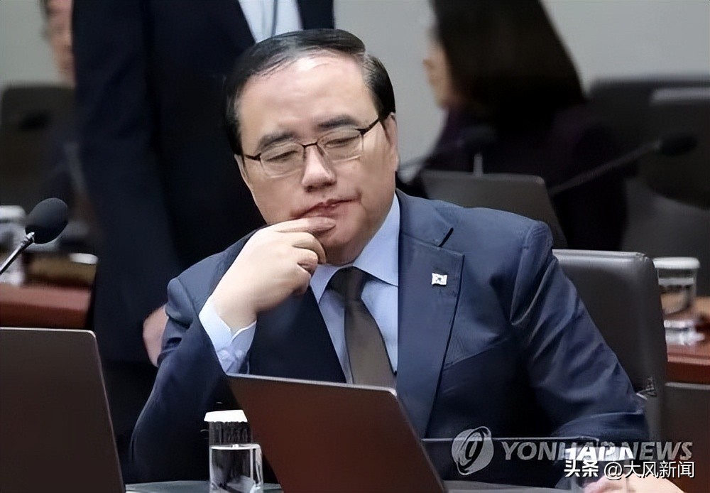 韩媒：韩国国家安保室室长金圣翰29日闪电辞职，